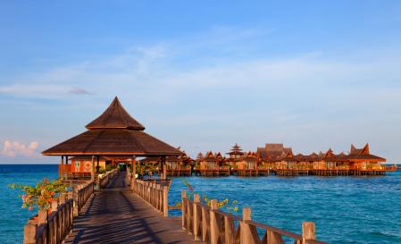Embarcadero en Sipadan, la puerta a una inmersión de buceo inigualable