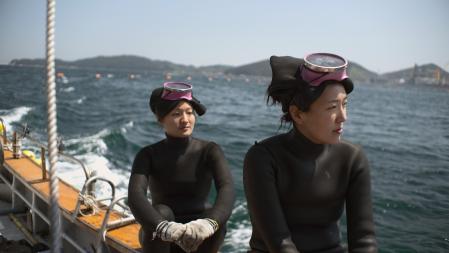 Unas jóvenes ‘haenyeo’, en el documental
