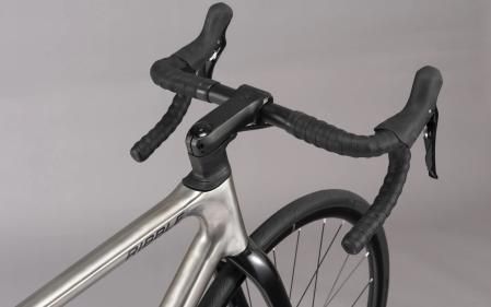 Allroad Ti, la versátil bici de titanio para cualquier tipo de terreno.