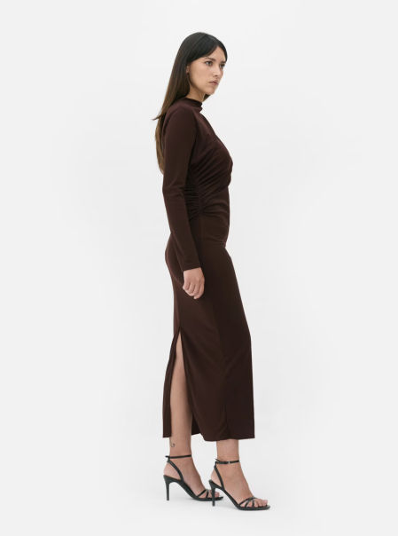 Vestido marrón de la colección de Paula Echevarría para Primark