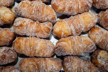 La pastelería Triomf (1952) de Barcelona elabora el mejor 'Xuixo' 2024&nbsp;