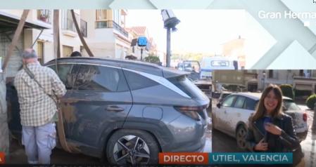 La reportera Arantxa de Fez cubre las consecuencias de la DANA desde los escombros de su casa