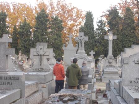 Día de Difuntos en el cementerio de la Almudena.