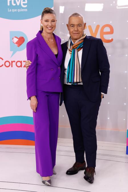 Anne Igartiburu and Jordi Gonzalez at photocall for tv show D Corazón in Madrid on Monday, 15 January 2024.