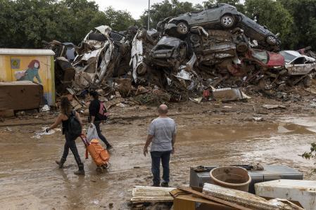 La mayoría de los coches afectados por la DANA en la Comunidad Valenciana serán declarados siniestro total&nbsp;