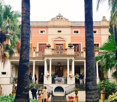 La casa Rocamora se encuentra en un antiguo palacete en el barrio de Sarrià (Barcelona