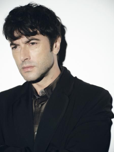 Con americana de lana fría y camisa de cuadros de algodón con tul nº 21 by Alessandro dell’Acqua