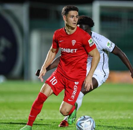 Víctor Fernández, jugador del Nea Salamis