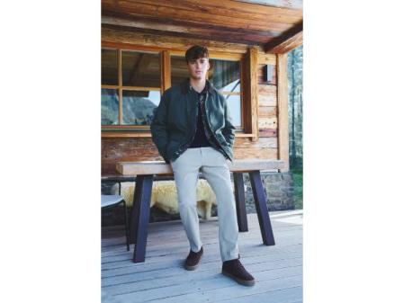 El influencer @albertvicente con un look de la colección de invierno de Springfield.