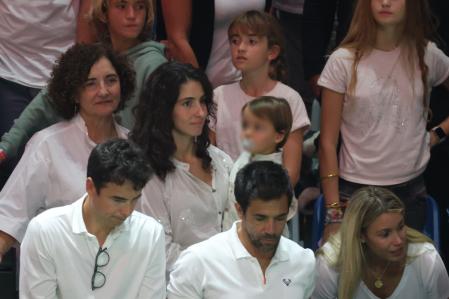 Mery Perelló junto a su hijo y su cuñada en la Copa Davis