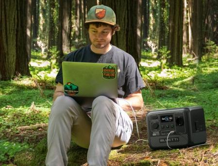 Estación de energía portátil para camping Bluetti AC50B