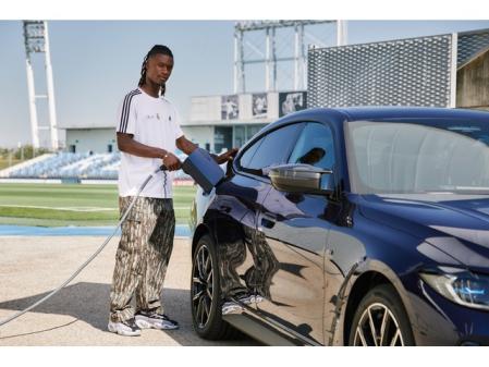 Camavinga recorrió casi 46.000 kilómetros con su BMW i4 M50&nbsp;