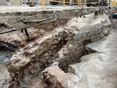 Muros del antiguo edificio Estudi General de Barcelona en la Rambla del Estudis