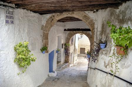 Una de las calles medievales de Letur, en Albacete