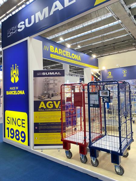 Sumal presentó su amplia gama de carros para lavanderías