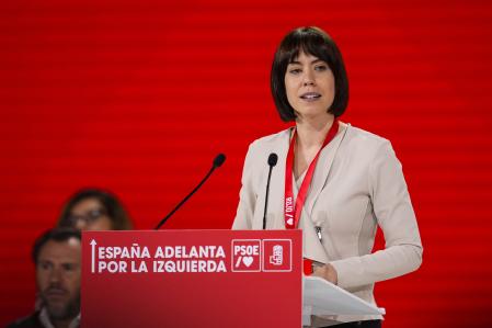 La ministra de Universidades, Diana Morant, durante la inauguración del 41º Congreso Federal del PSOE en el Palacio de Congresos y Exposiciones, a 30 de noviembre de 2024 en Sevilla (Andalucía, España). El PSOE inaugura su 41 Congreso Federal en el que el partido cerrará filas y se volcará en apoyar a su líder, el presidente del Gobierno y secretario general, Pedro Sánchez.
