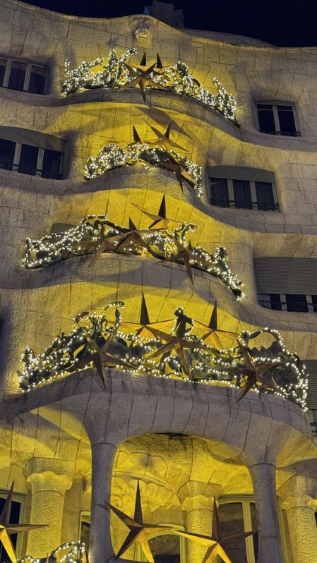 Luces de Navidad en Passeig de Gràcia.