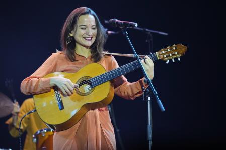 Judit Neddermann, junto a su hermana Meritxell, recorrerán las cuatro provincias catalanas con una pequeña gira de villancicos de solo cuatro fechas.