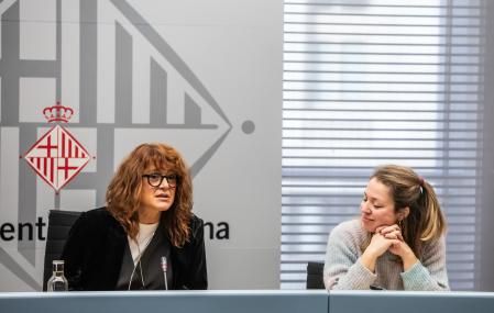 05 - 12 - 2024 / Barcelona / Dijous 5 de desembre, a les 12.15 hores, a la Sala Lluís Companys de l'Ajuntament de Barcelona, la primera tinenta d’alcaldia, Laia Bonet, i la presidenta de Barcelona en Comú, Janet Sanz, presenten novetats sobre la regulació del lloguer de temporada a la ciutat. / foto: Llibert Teixidó