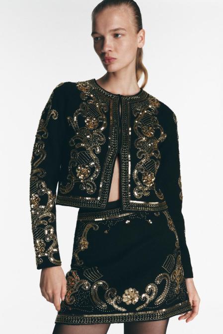 Conjunto con bordado de abalorios y lentejuelas de Zara