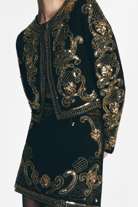 Conjunto con bordado de abalorios y lentejuelas de Zara