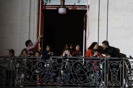 David Bisbal conversa con Isabel Díaz Ayuso.