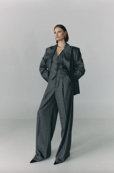 Conjunto gris de Blanam