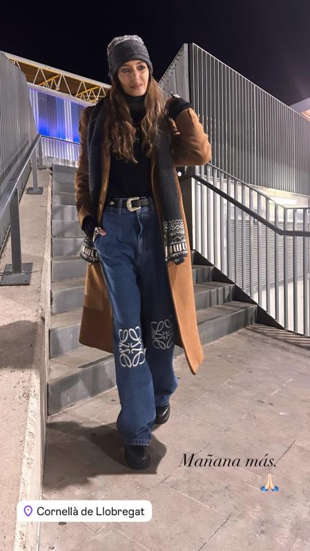 Sara Carbonero con los vaqueros virales de Loewe