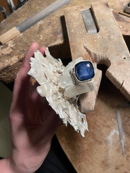 Bases de plata en el taller de Ámsterdam de Lindsey Fontijn