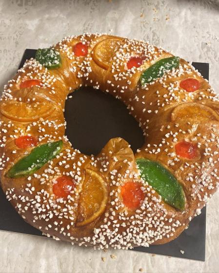 El roscón de Reyes tradicional de la Pastisseria Larrosa