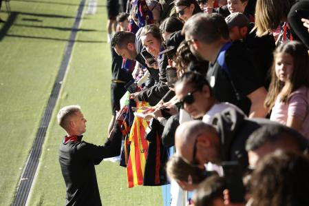 Entrenamiento de puertas abiertas FCB en el Estadio Johan Cruyff