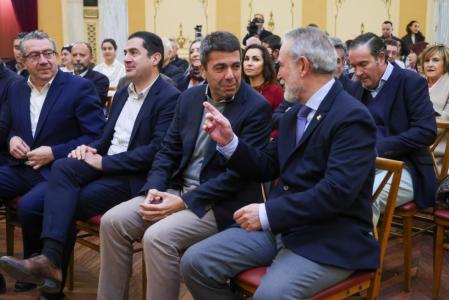 El presidente de la Diputación, el alcalde de Alcoi y el presidente de la Generalitat asistieron a la presentación del estudio.