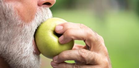 Para la salud intestinal, recomiendan priorizar el consumo de fibra