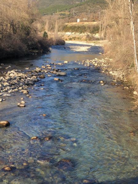 Vista del río Ésera desde otro ángulo.