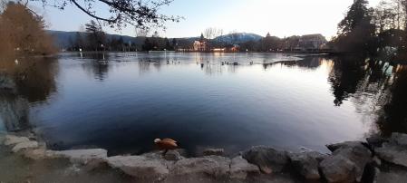 El sereno atardecer del lago de Puigcerdà.