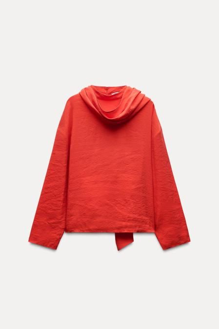 Blusa roja de Zara