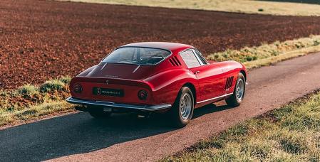 El elegante Ferrari de los años 60 que conserva todo su glamour.