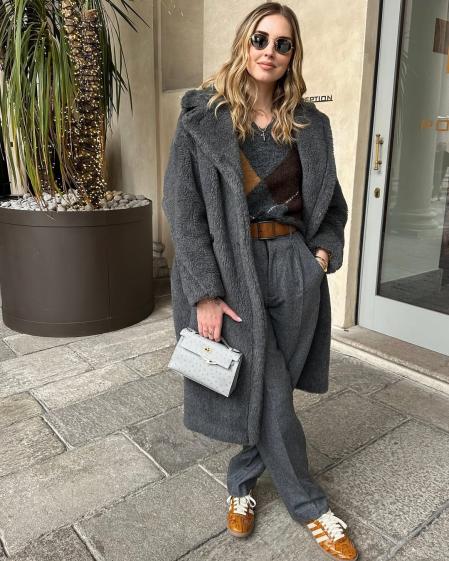 Chiara Ferragni con el jersey de rombos de Zara