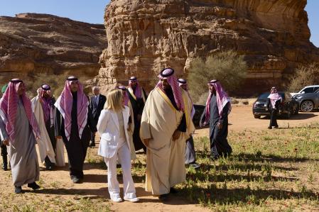 La primera ministra italiana, Giorgia Meloni, y el príncipe heredero y primer ministro saudí, Mohamed bin Salman, en el contexto de las relaciones UE y el Consejo de Cooperación del Golfo