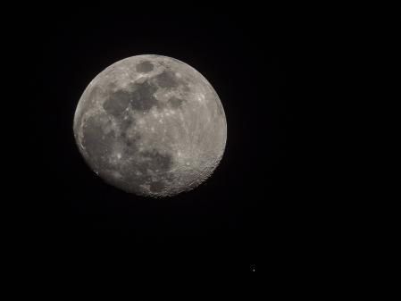 La Luna y Marte, imagen tomada desde Terrassa.