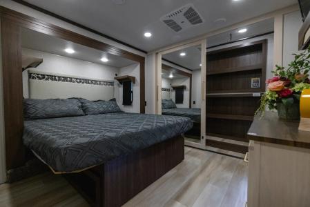 Cedar Creek Experience, la majestuosa autocaravana para viajar en primera clase.