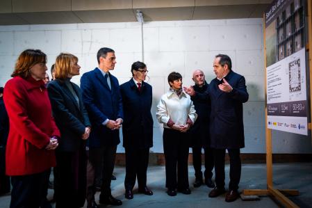 Visita de Pedro Sánchez a las nuevas viviendas de protección oficial en construcción en c/Baldiri Net i Figueres, Sant Boi de Llobregat.