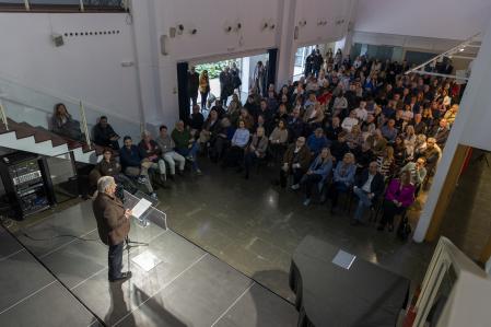 Presentación de Barcino 5G en el centro cívico Pere Pruna. 15-02-2025