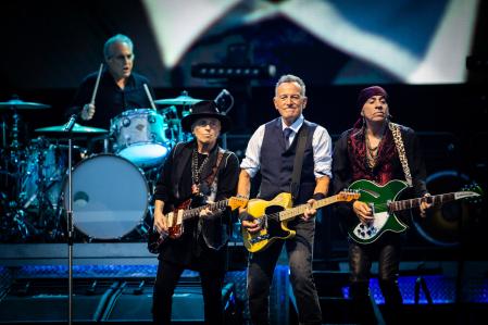 Bruce Springsteen y sus músicos&nbsp;Nils Lofgren, Steven Van Zandt y Max Weinberg, el año pasado en el Estadi Olímpic Lluís Companys de Barcelona