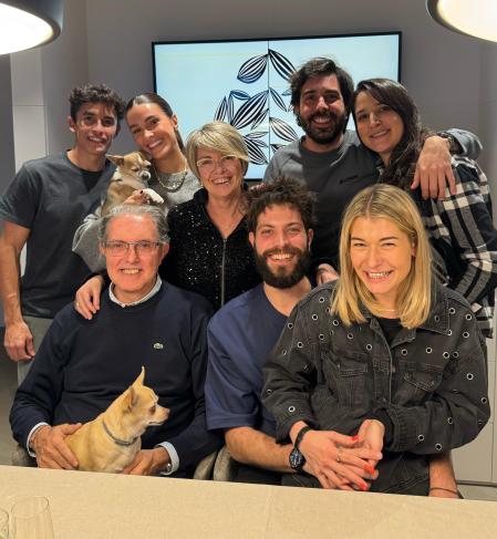 Gemma Pinto junto a su familia