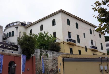 El hotel Estrac fue refugio de norteamericanos