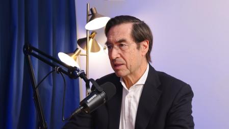 Mario Alonso Puig se siente a conversar con Marián Gamboa.