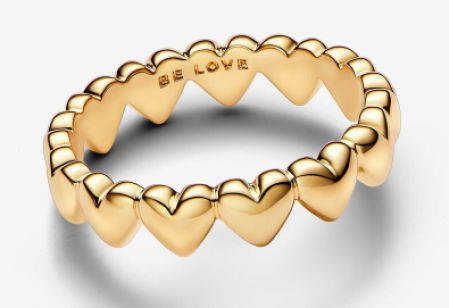 Anillo Fila de Corazones