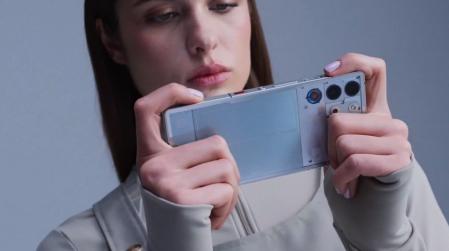 Con dos botones en el lateral podrás convertirte en el mejor jugador