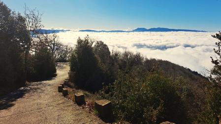 Vista de la niebla en Bellmunt.